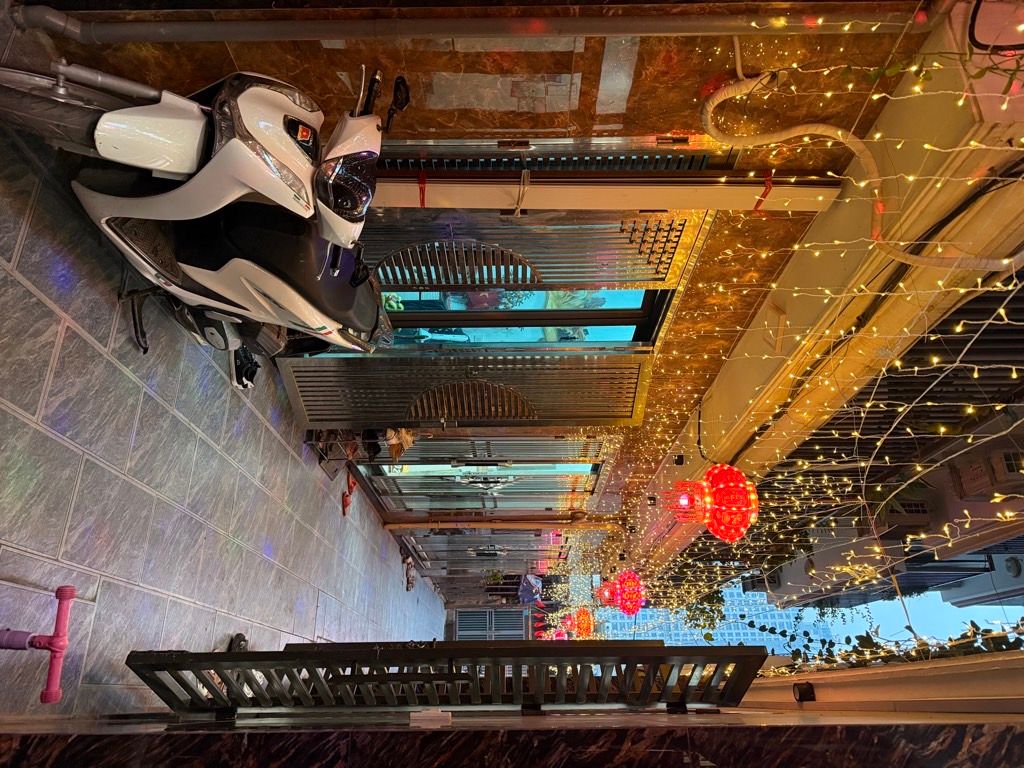 AN DƯƠNG VƯƠNG -TÂY HỒ- NHÀ ĐẸP - FULL NỘI THẤT – CHỈ VIỆC VỀ Ở.